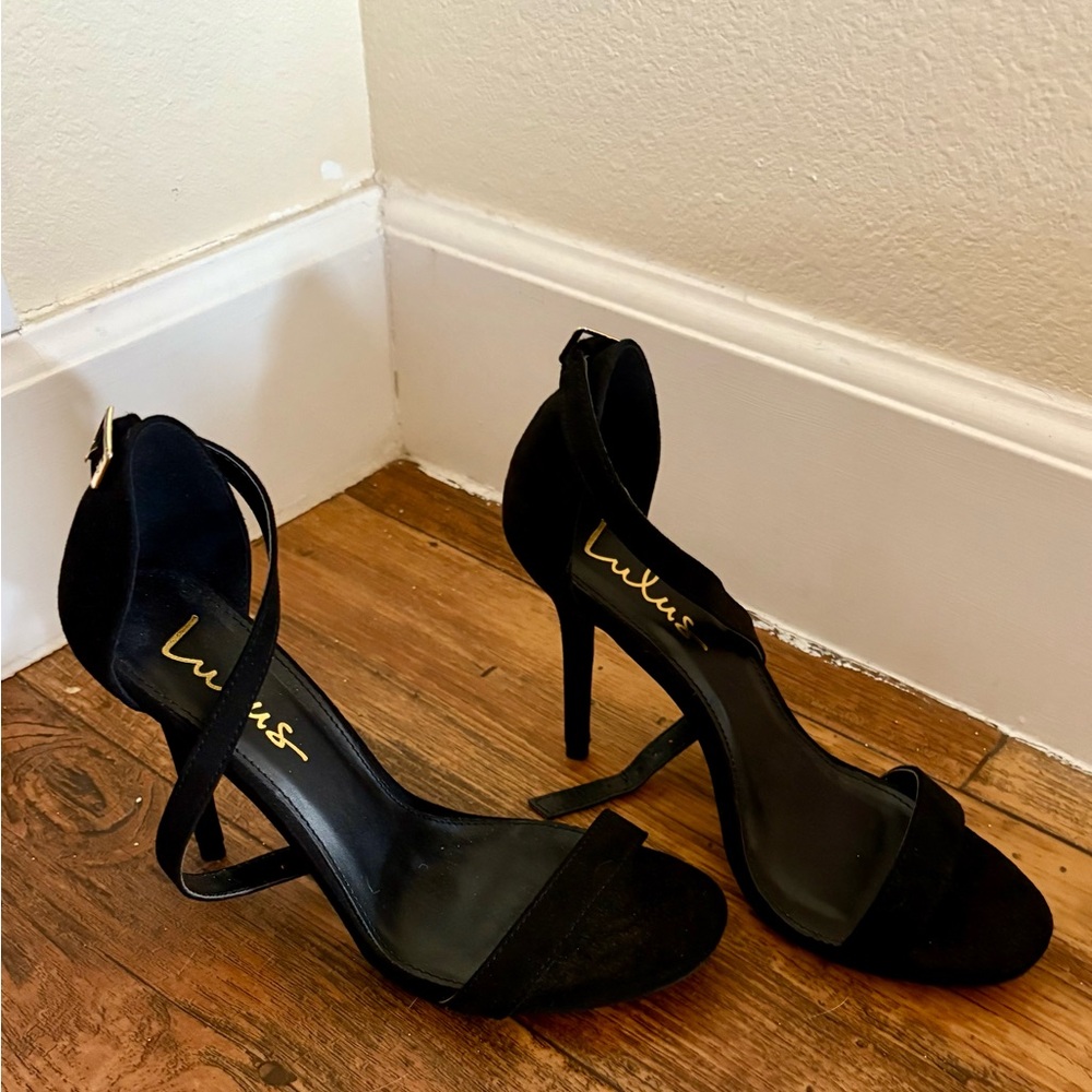 Lulu's Elegant Black Heels